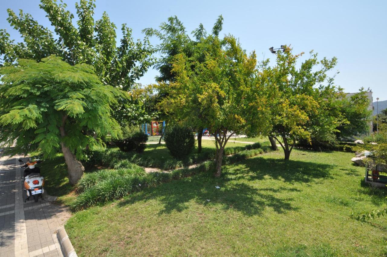 Defne & Zevkim Hotel Marmaris Exterior foto